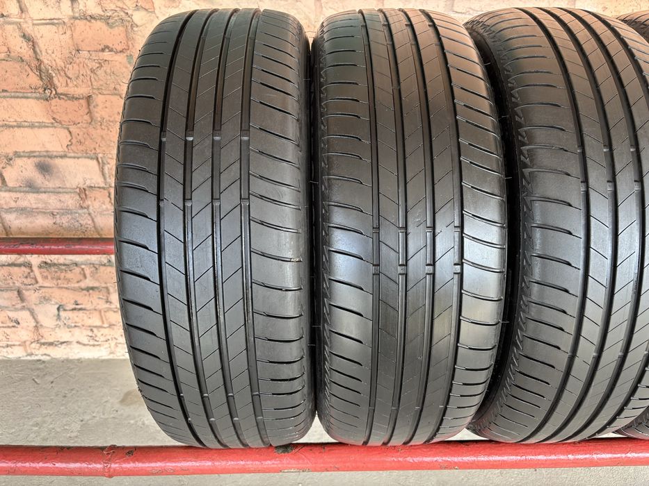 Комплект літніх шин 215/60R17 Bridgestone