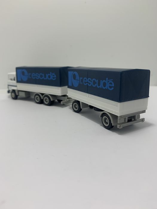 Renault R 310 da Herpa escala 1/87