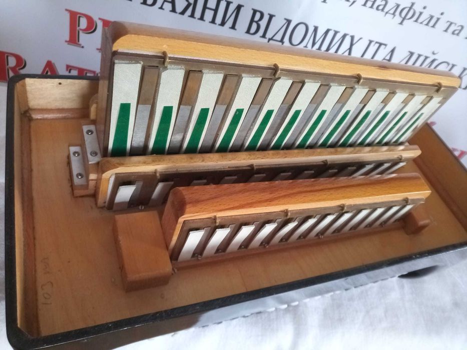 Кoncertowy akordeon guzikowy- "Galicia  De Luxe"  61/120 -  B griff