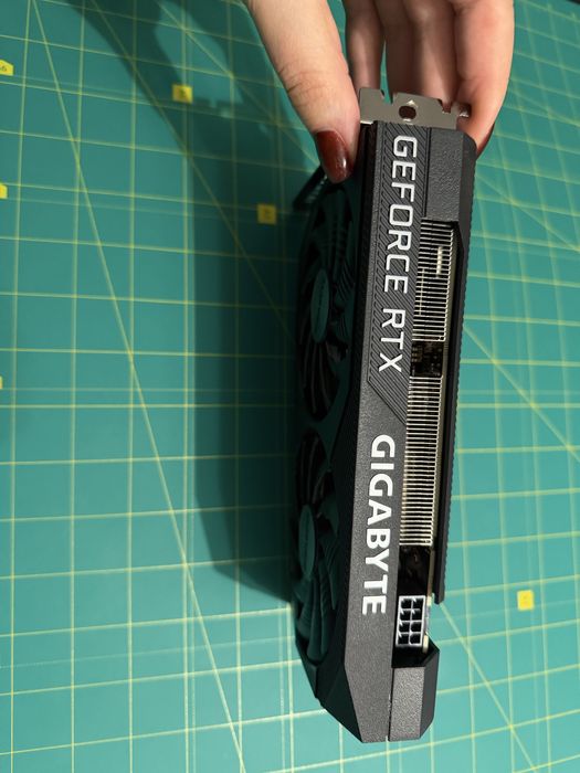 Відеокарта Gigabyte RTX 3060 Ti 8G  • Відмінний стан