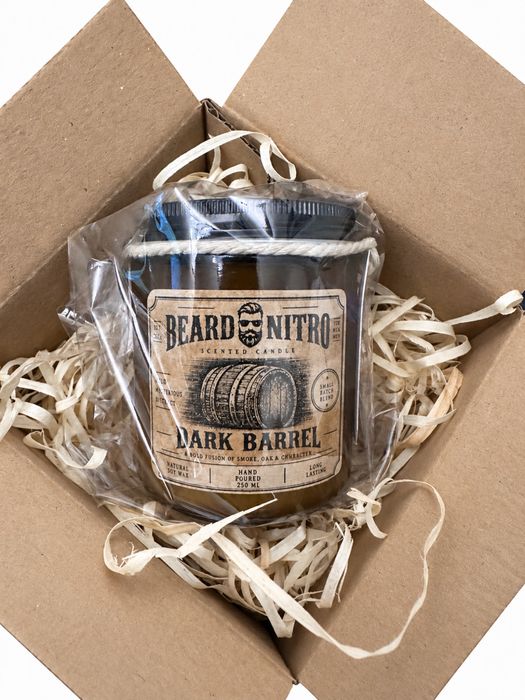 Świeca Sojowa zapachowa BEARD NITRO DARK BARREL 250 ml – Męski Zapach Whiskey & Cigar
