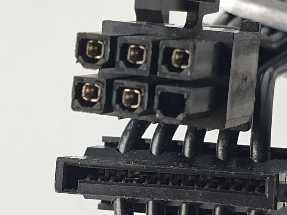 Модульний кабель живлення  6-pin - 4 x SATA  Cooler Master (CB21) 0.8m