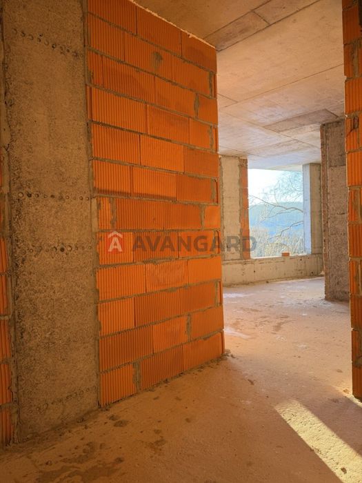 Продається простора 3-кімнатна квартира площею 114 м