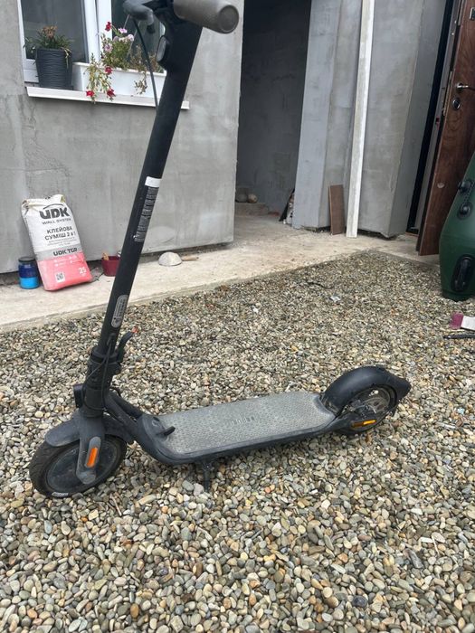 Продам електро самокат ninebot