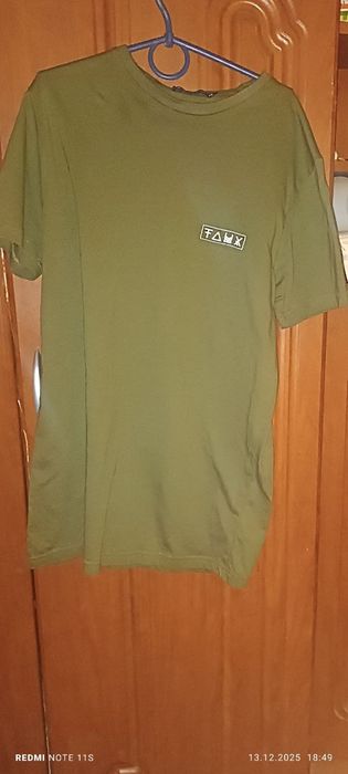 Футболка темно зеленого кольору розмір  xl