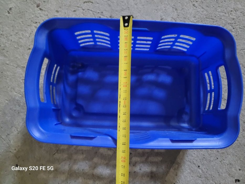 Sprzedam plastikowy koszyk w kolorze niebieskim