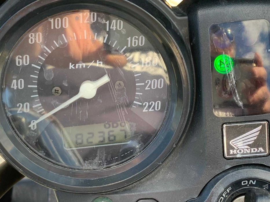 Mota Honda CBF 500 SA, em bom estado