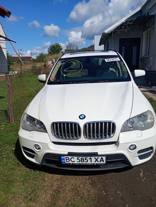 BMW X5 E70  2013  3.0 бензин, 249 т.км.