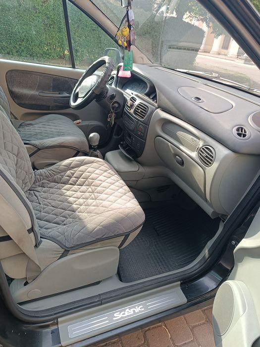 Renault Scenik |