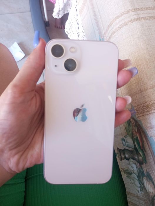 iPhone 13 without warranty64584398686210124