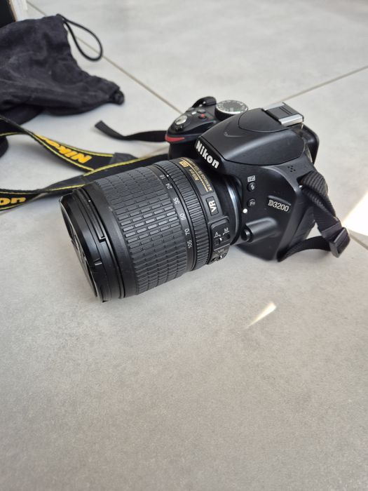 Aparat Nikon D3200 18-105 VR Kit