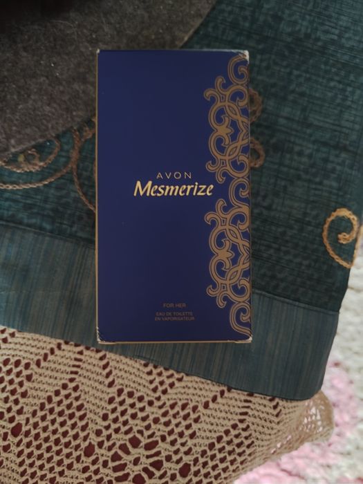Avon_Mesmerize Blue 50ml woda toaletowa dla Niej
