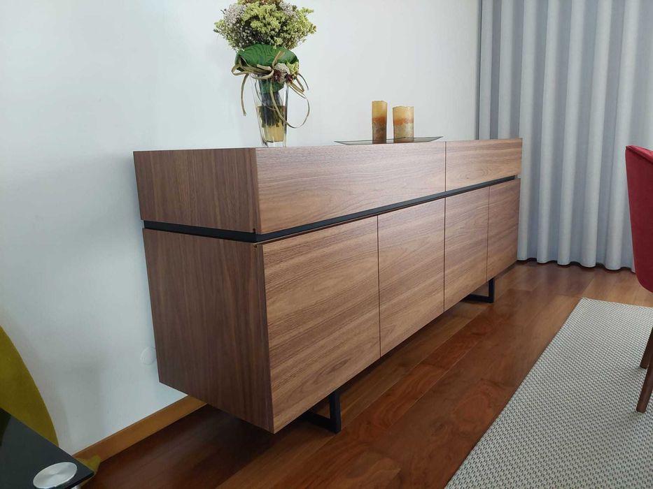 Aparador 3Portas 2Gavetas Nogueira e Ferro Preto