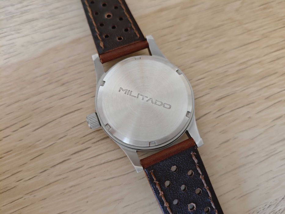Relógio Militado, 38mm, Safira, Mov. VH31, 2 braceletes, 1 pilha, Novo