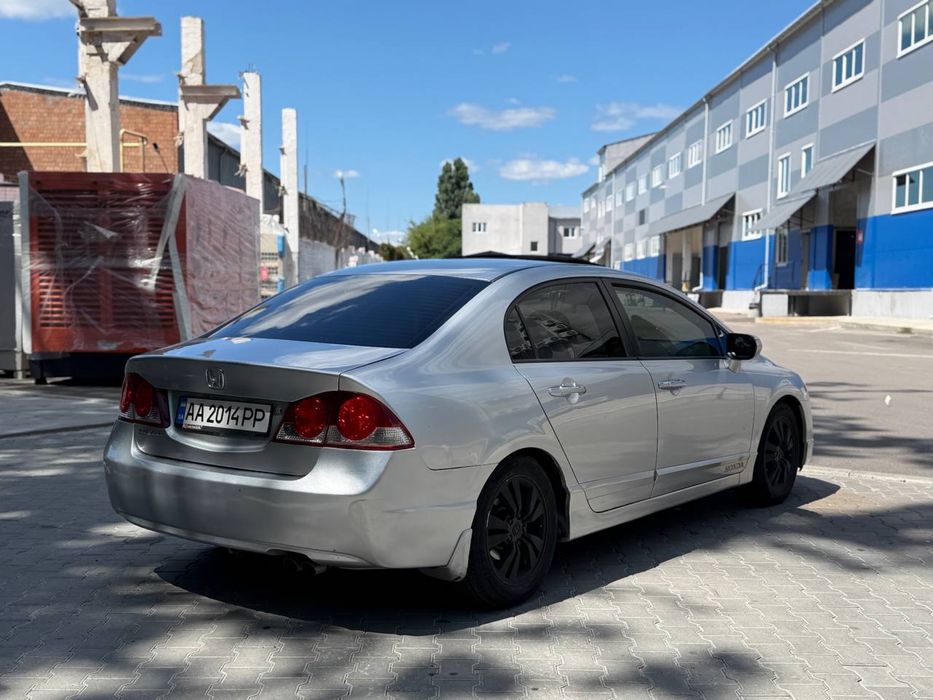Продам Honda Civic 4D 2008 газ/бенз