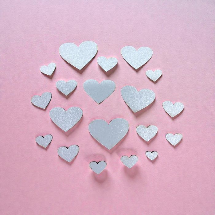 Serduszka białe 100szt różne rozmiary mix