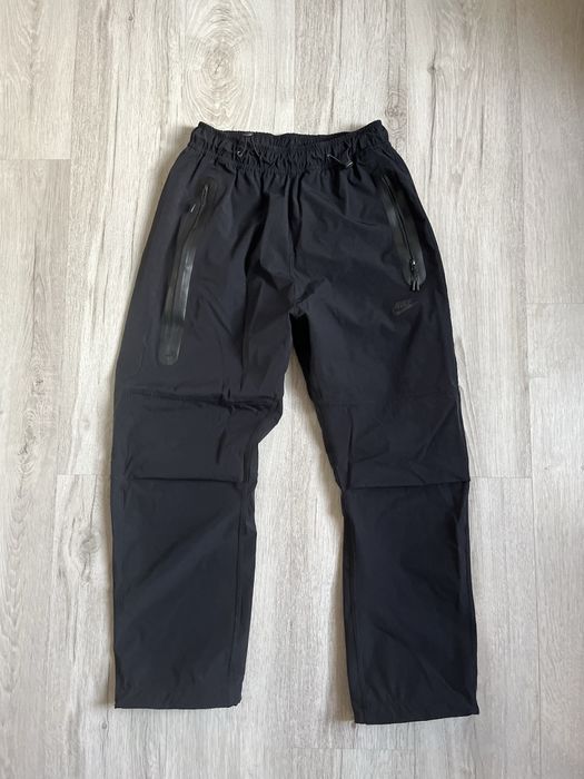 Нейлоновые штаны nike tech fleece