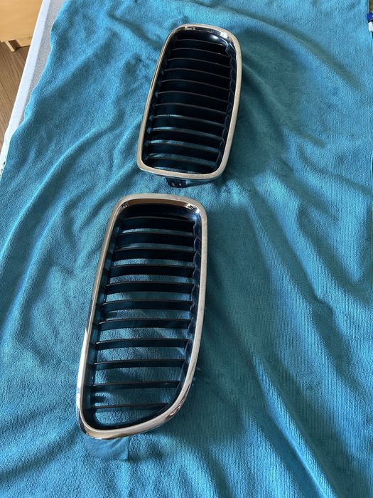 Grelhas originais BMW série 3 F31 como novas