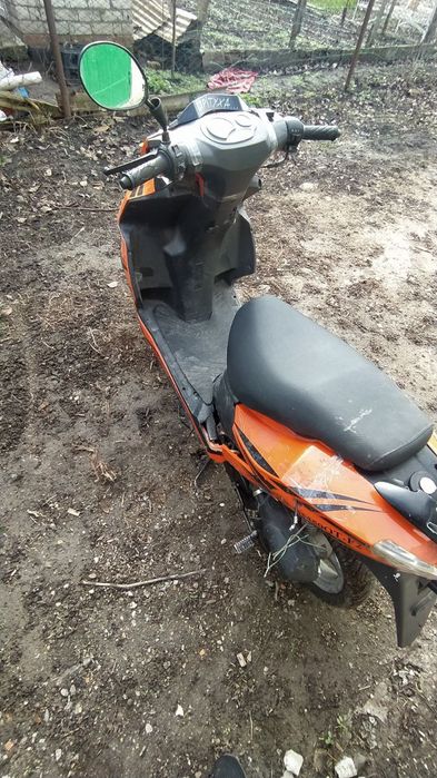 Продам скутер Хантер мотор 80сс