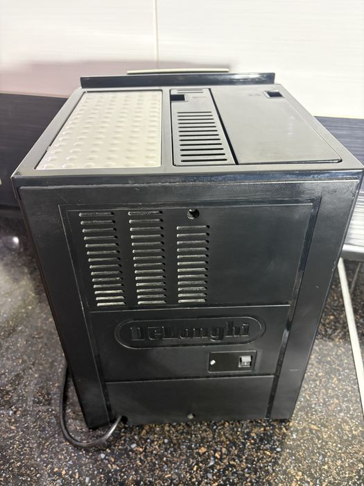 Кавомашина Delonghi Perfecta