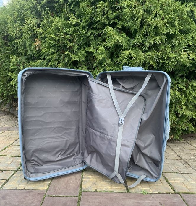 Валіза поліпропілен чемодан на чотири колеса (маленька) S