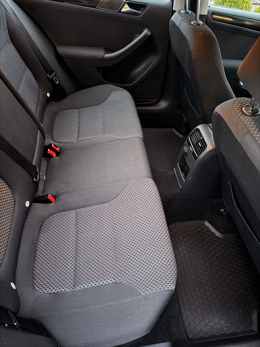VW Jetta 1.4 b, klima * cz. parkowania * alufelgi
