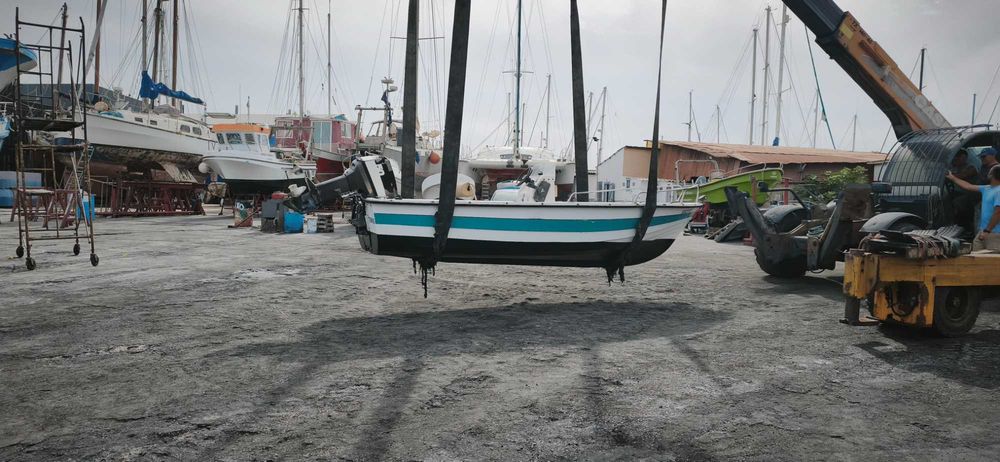 Não está a comprar apenas um barco — está a adquirir a solução náutica na Ria Formosa!