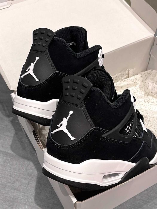Jordan_4_Retro_R. 39