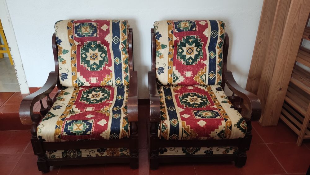 2 cadeirões | Alt. 97 x Compr. 87 x Larg. 71 cm