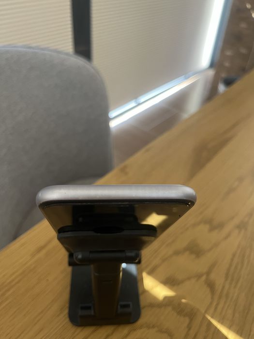 Продам iPhone 11 64 gb
