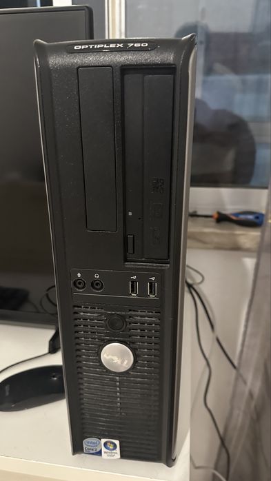 Working Desktop Computer506353786039848960