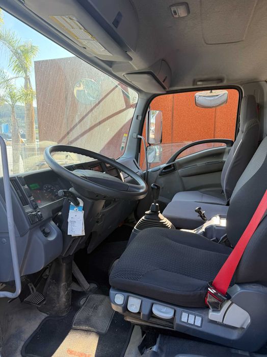 Camião Isuzu 11T