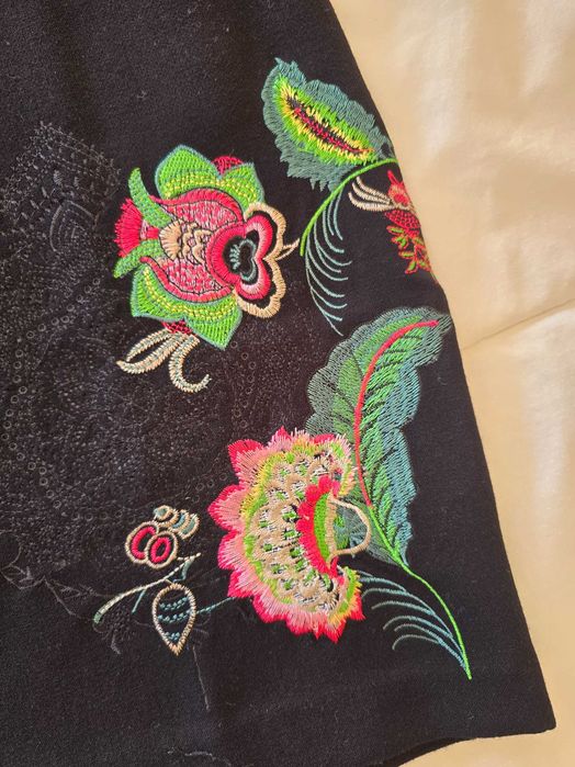 Vestido Desigual Bordado