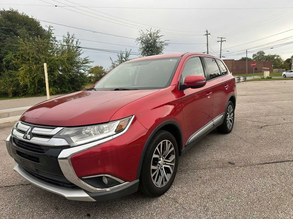Mitsubishi Outlander SE      2018
