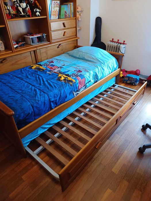Móvel e cama de criança