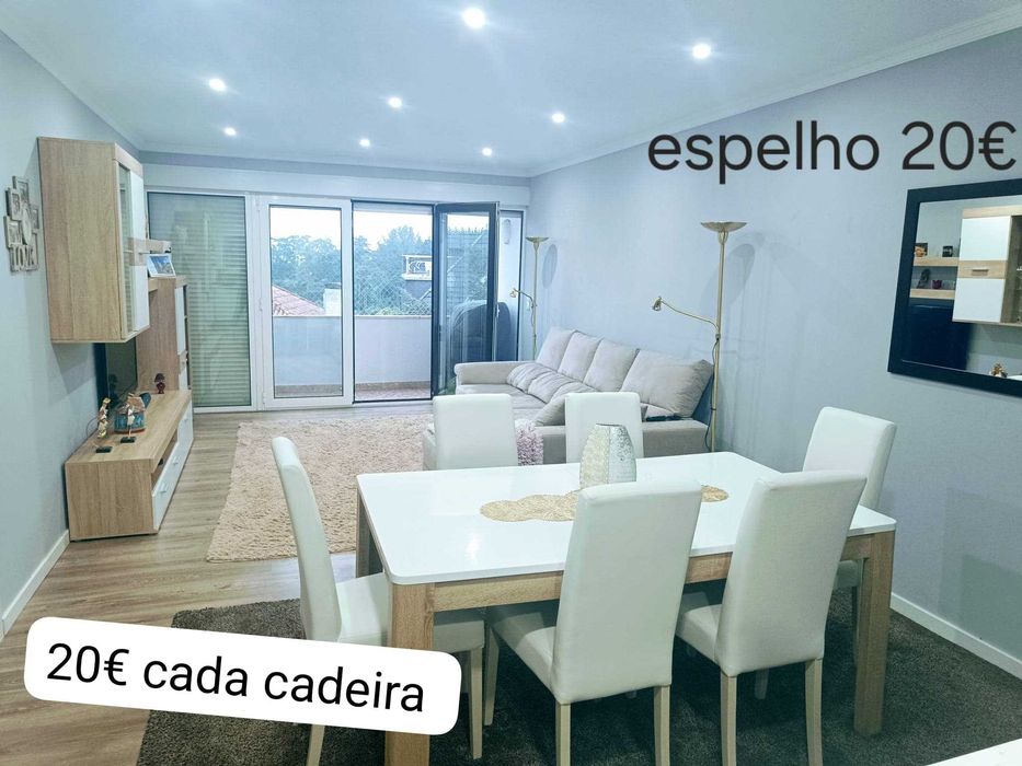 Cadeiras em excelente estado.