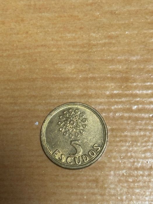 Moeda de 5$00 de 1999