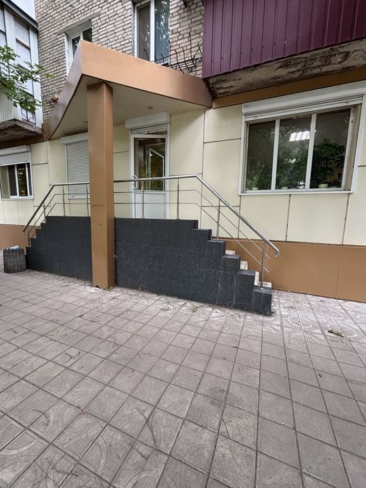 Продается помещение рядом с центром. Славянск.