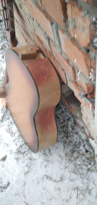 Акустическая гитара 6-струнная