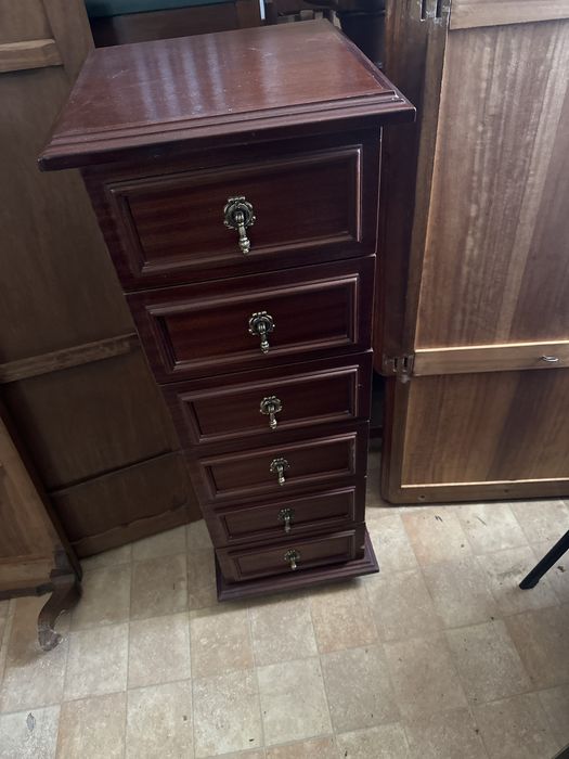 Mesa de quarto apoio