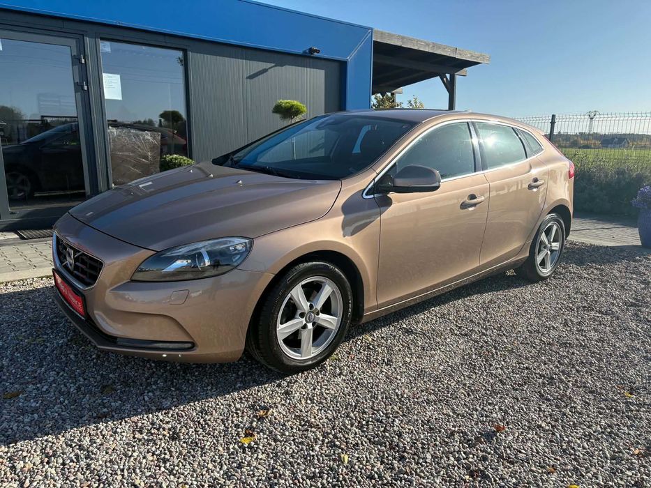 Volvo V40