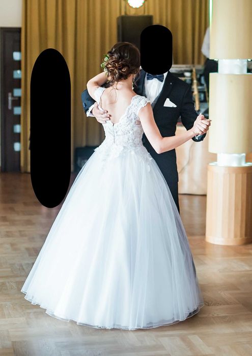 Suknia ślubna śnieżna biel