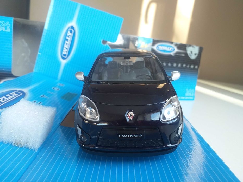 модель 1.24 RENAULT