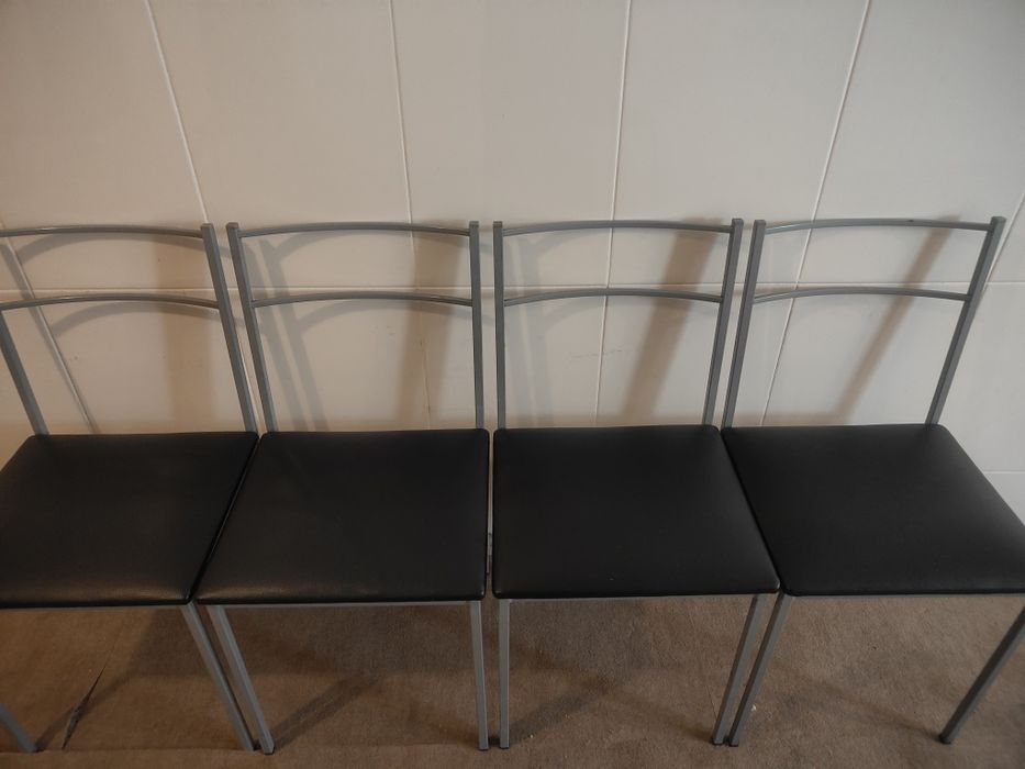 Cadeiras de mesa