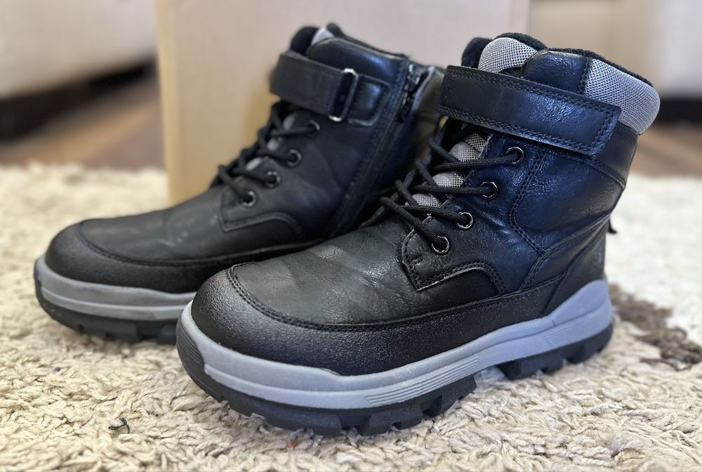 Зимові черевики для хлопчика