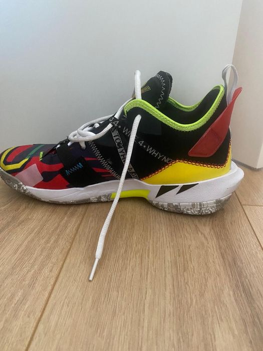 3 saptilhas Adidas/Jordan/Asics