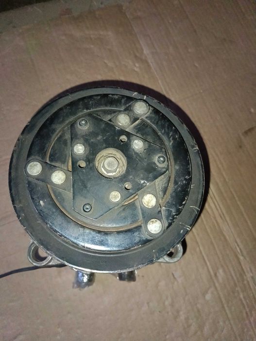 Компрессор кондиционера z0006346a