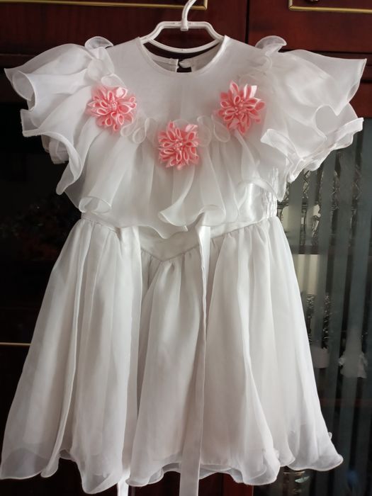 Сукня на дівчинку 3-5 років