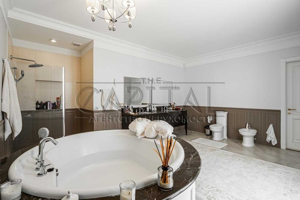 РОЗКІШНИЙ Будинок ГАРНИЙ РЕМОНТ 750м2 Крюківщина 20 соток Озеро Ліс