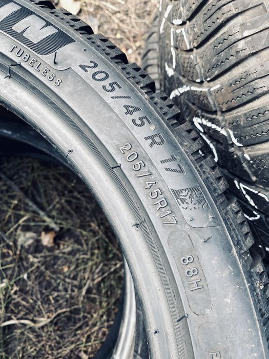 205 45 17 Michelin Pilot Alpin 6 95% Зима 2023 Гарантія
